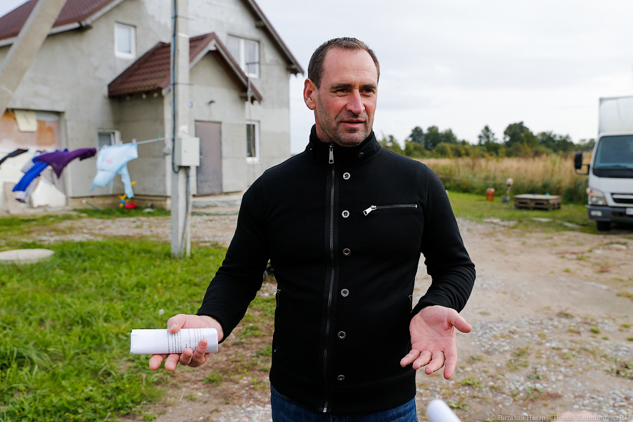 «Мы теперь бомжи»: почему жители Малого Лугового готовы на крайние меры