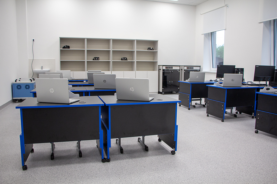 Комфорт для младших классов: в Светлогорске завершается строительство школы (фото)