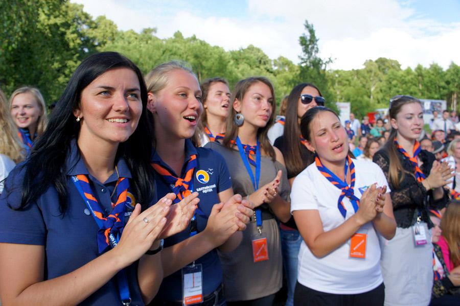 "Балтийский Артек, стройся!": фоторепортаж "Нового Калининграда.Ru" 