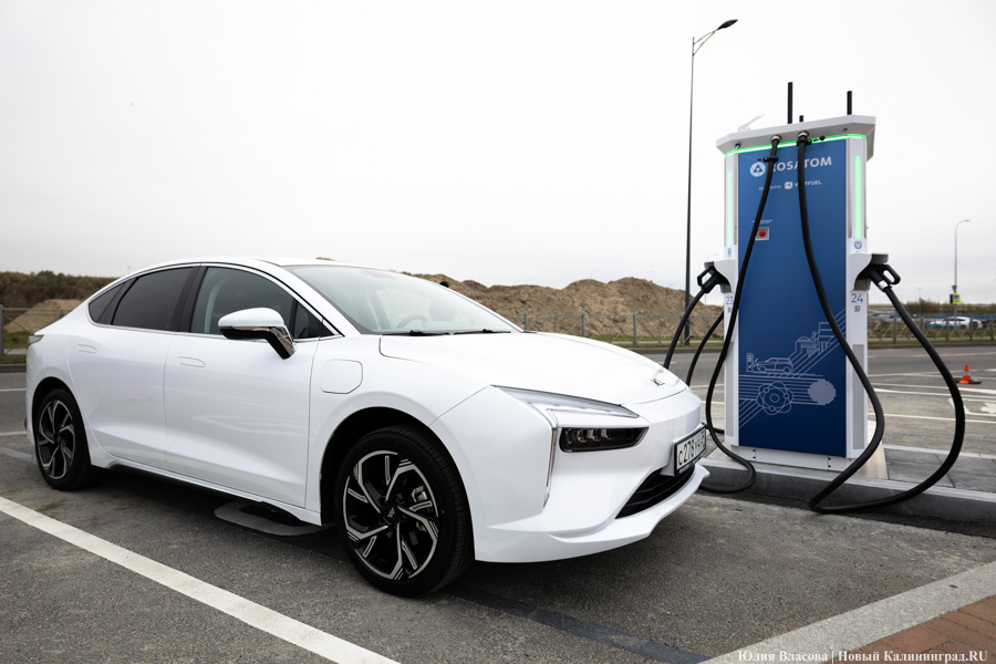 «Заправка» — до часа ожидания: как выглядят хабы для зарядки электромобилей (фото)