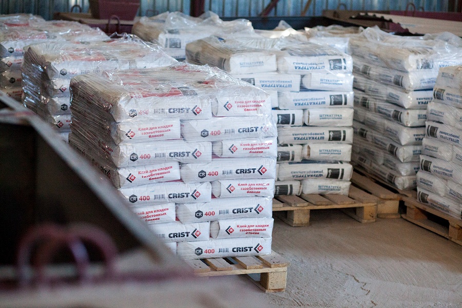 Основательный подход: почему нужно выбирать строительные смеси от компании Crist