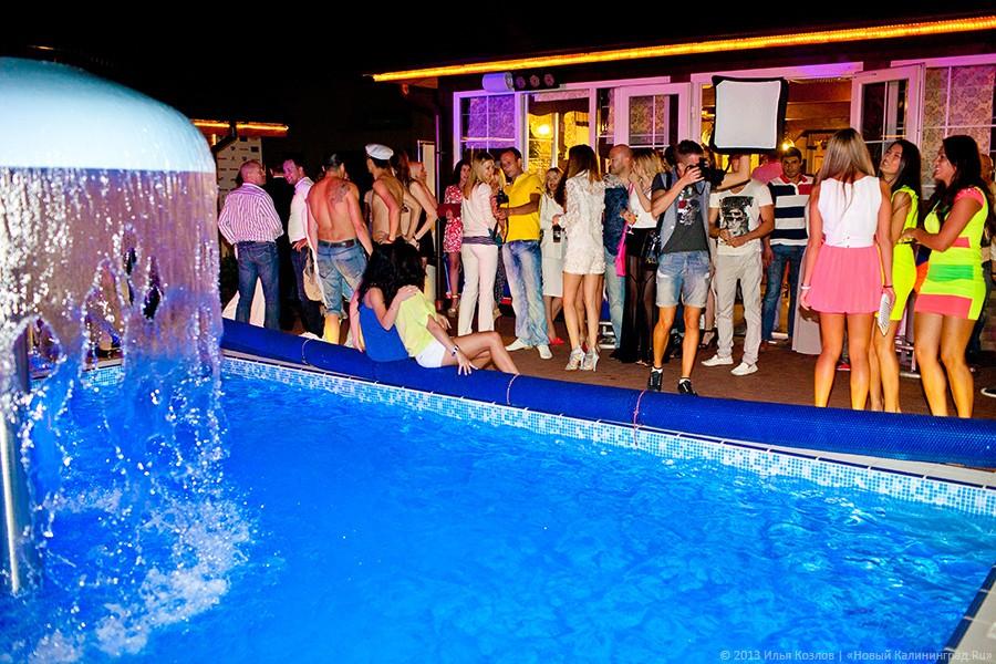 Танцы на воде: фоторепортаж с открытия клубного проекта «Воздух»