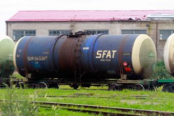 Движение поездов под мостом на Суворова восстановлено