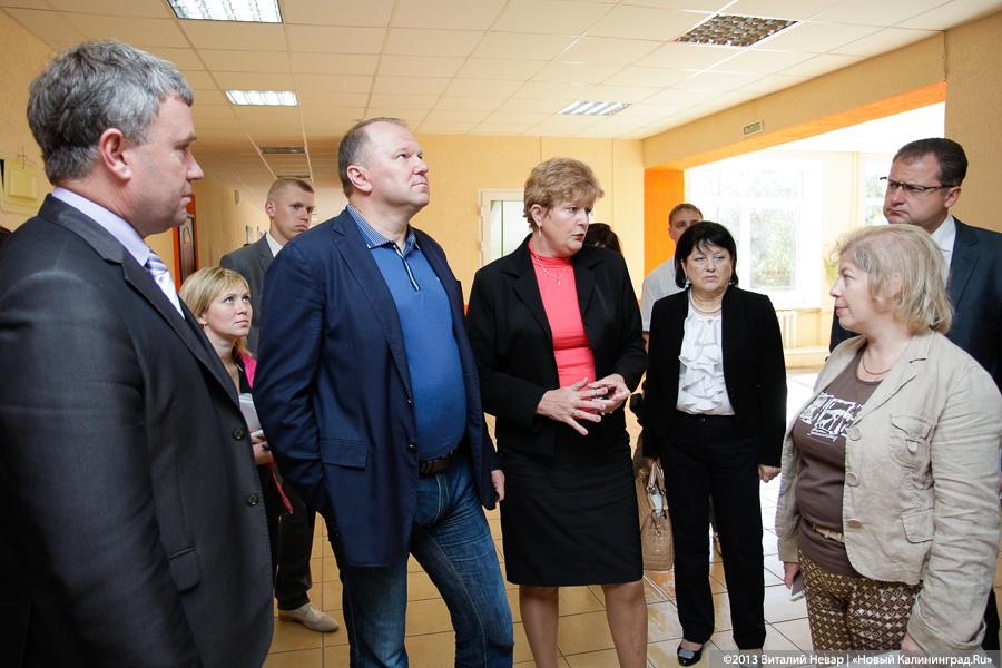 Все будет хорошо, детка: что губернатор перед выборами обещал Неманскому району