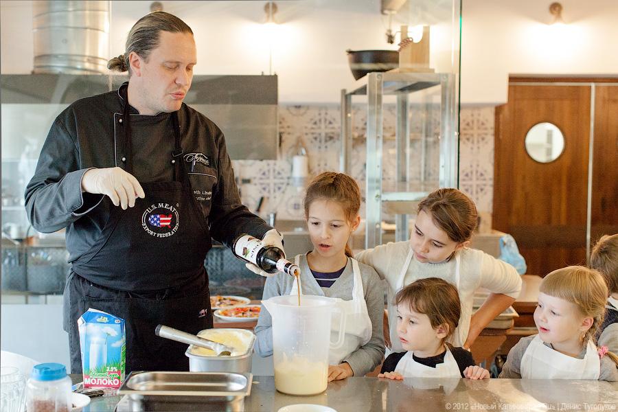 «Детский час»: шеф-повар ресторана «Терраса» Кеннет Линдберг дал мастер-класс детям
