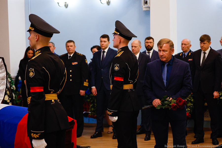 Калининград прощается с адмиралом и экс-губернатором Владимиром Егоровым (фото)
