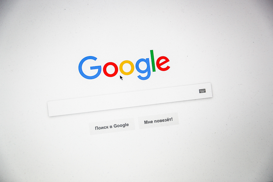 Роскомнадзор пригрозил замедлить Google из-за запрещенного контента  