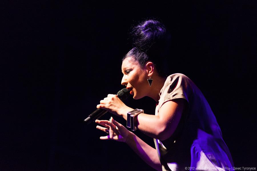 «Ну вот и поговорили»: фоторепортаж с концерта певицы Елки