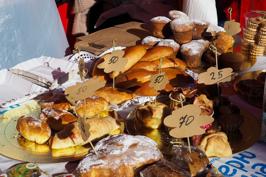 Традиционное осеннее добро: как прошел Благотворительный фестиваль шарлотки