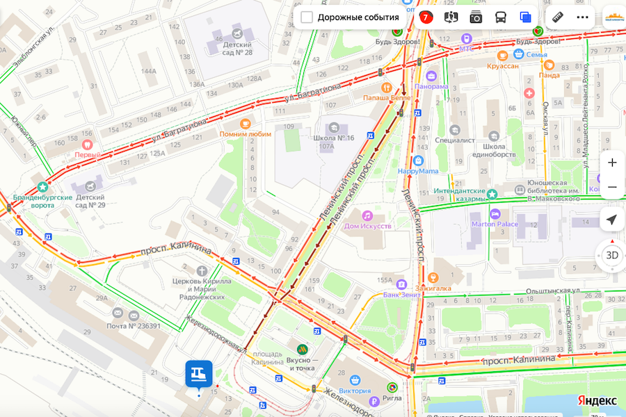 Движение у Южного вокзала сильно осложнило ДТП с «Камазом» (фото)