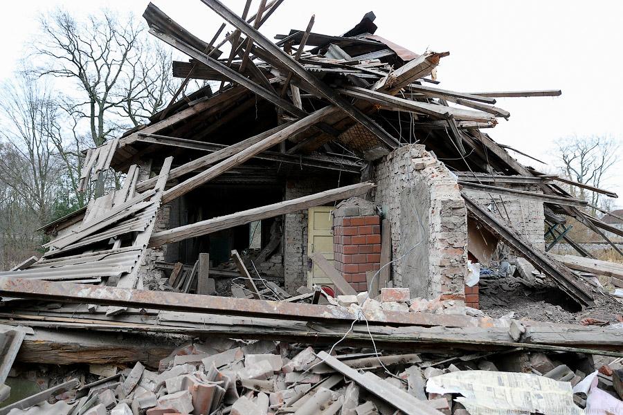 Остались руины: в Ладушкине произошел мощный взрыв в жилом доме (фото)