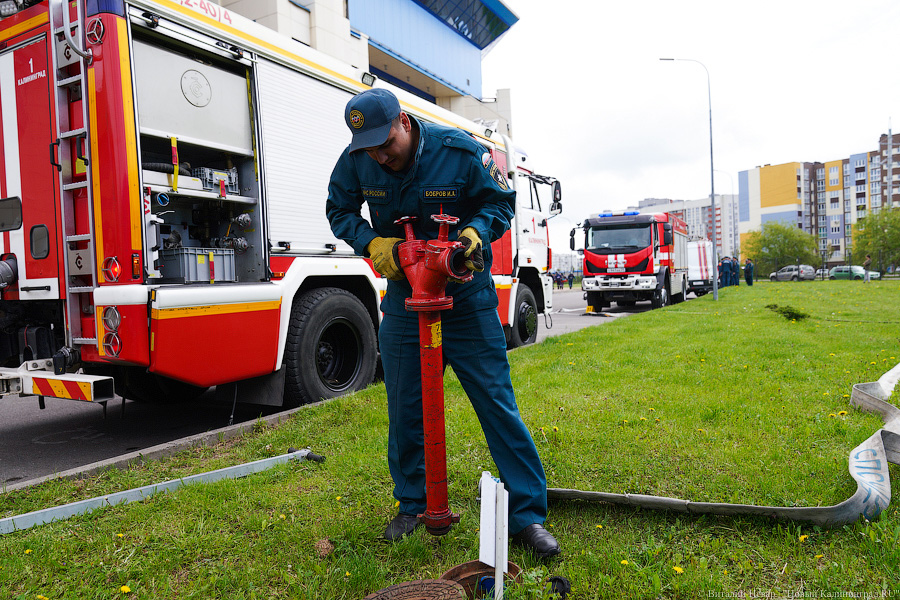 «Сложная архитектура»: как пожарные тренируются перед ЧМ-2022 по волейболу (фото)