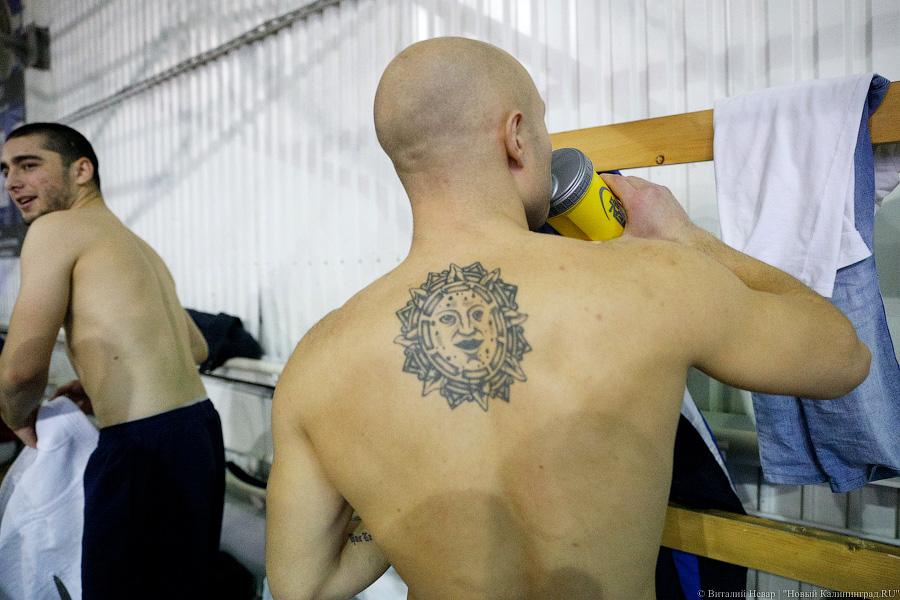 Бросок через бедро: как проходит чемпионат ВМФ по армейскому рукопашному бою