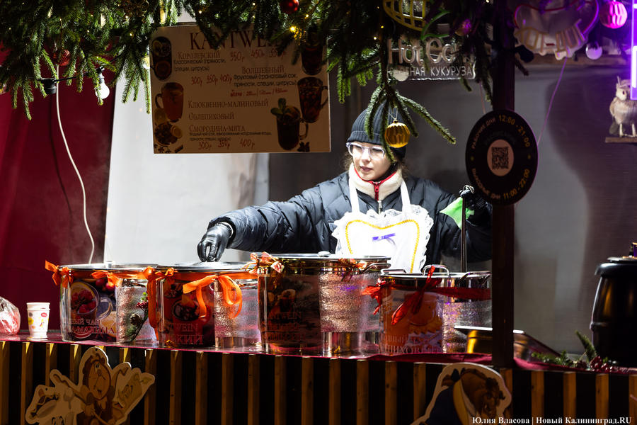 Новогодний вайб на острове Канта: как проходит праздничная ярмарка в Калининграде (фото)