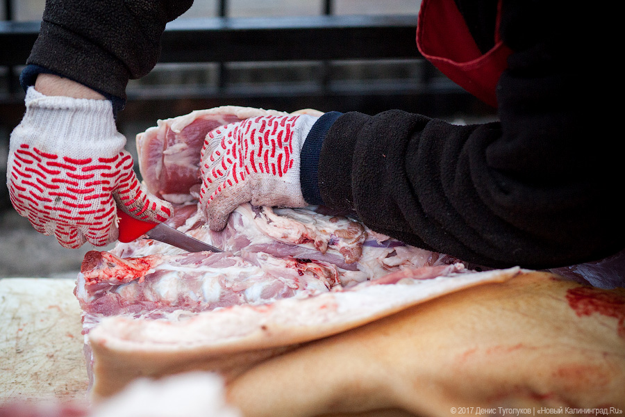 «Лучше рубить, чем убивать»: калининградский мясник о себе и своей работе