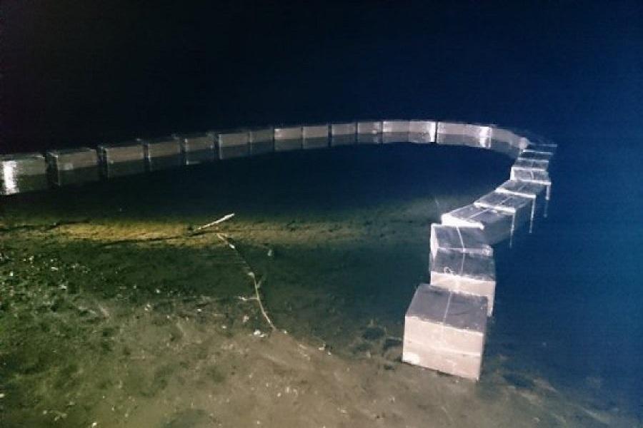 Литовцы нашли в озере на границе с Калининградской областью неопознанный объект (фото)