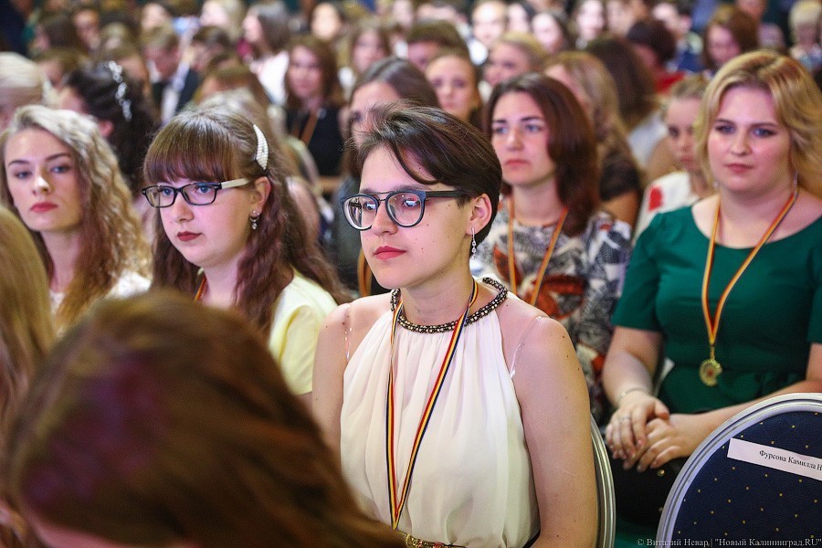 Умницы и умники: в Калининграде поздравили лучших выпускников-2019 (фото)