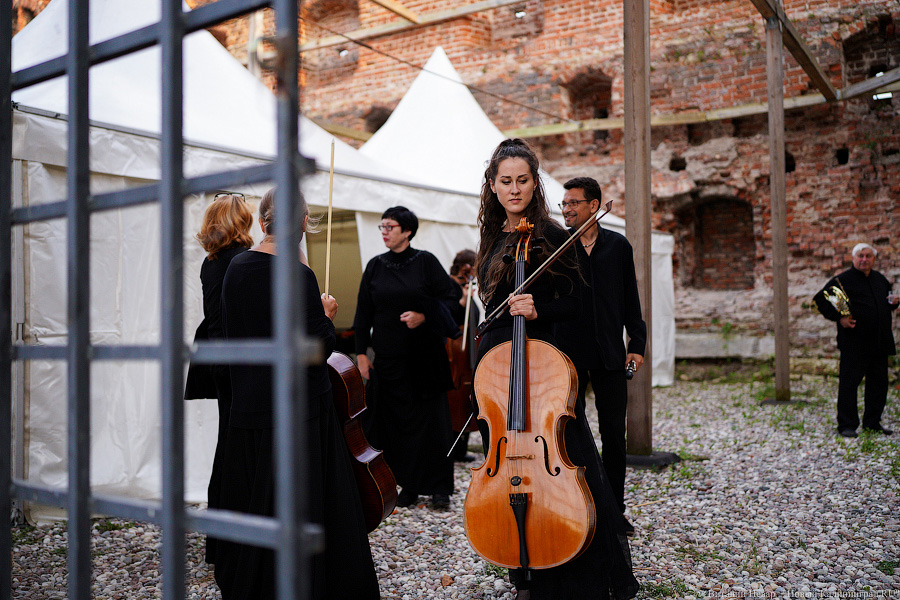 Классика среди руин: в Калининградской области открылся фестиваль «Кантата» (фото)