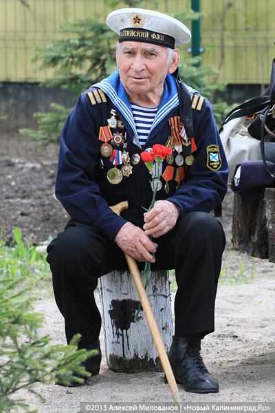 «Дома у ветеранов»: День Победы у калининградского Дома ветеранов