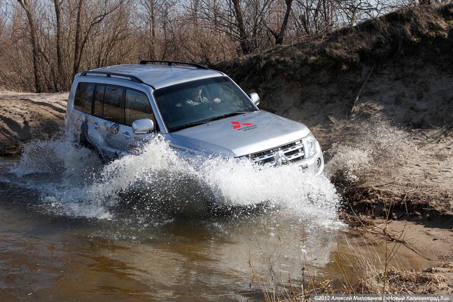 «Танки грязи не боятся»: внедорожный тест-драйв Mitsubishi Pajero IV