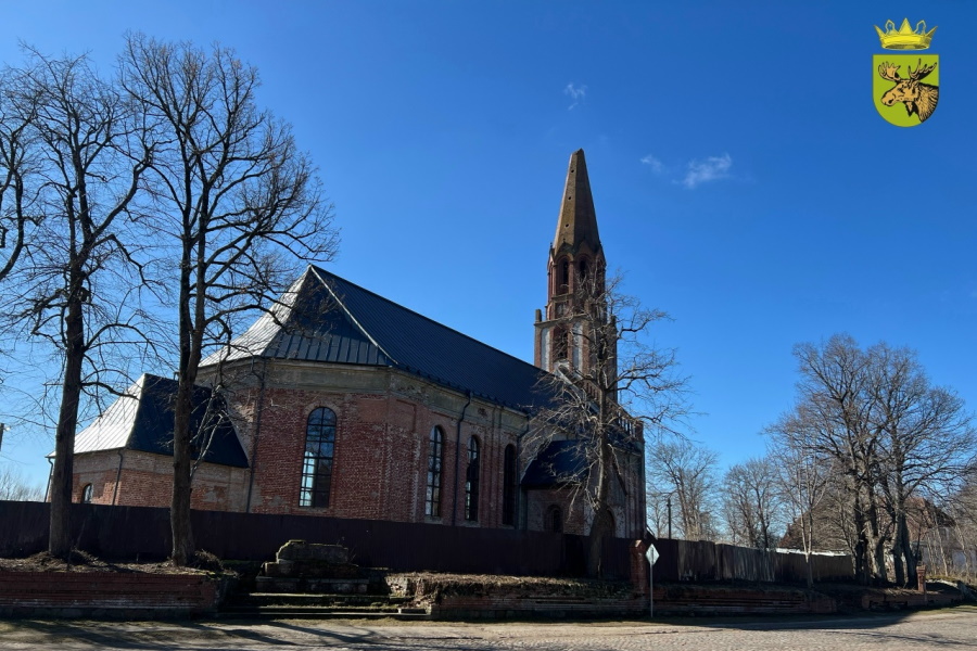 «Место для фотосессий»: власти рассказали о планах на кирху в поселке Ясное