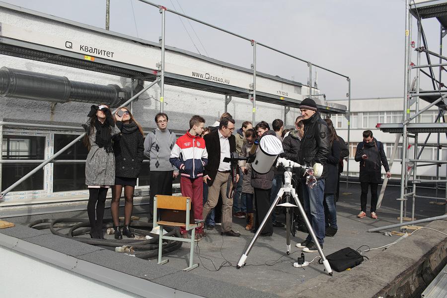 Облачно, с прояснениями: как прошло солнечное затмение в Калининграде (фото)