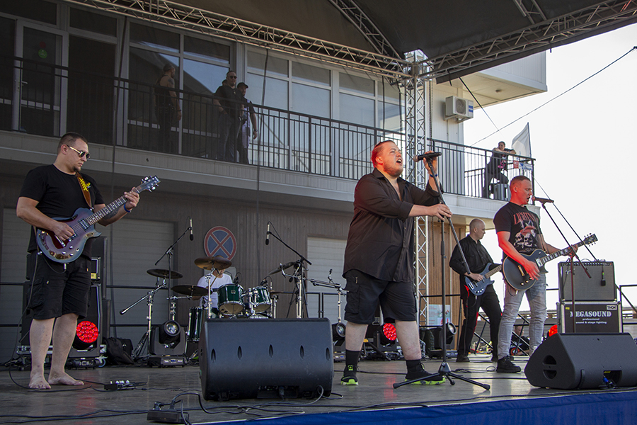 Калининградский рок жив: как в Пионерском прошёл благотворительный фестиваль (фото) (видео)