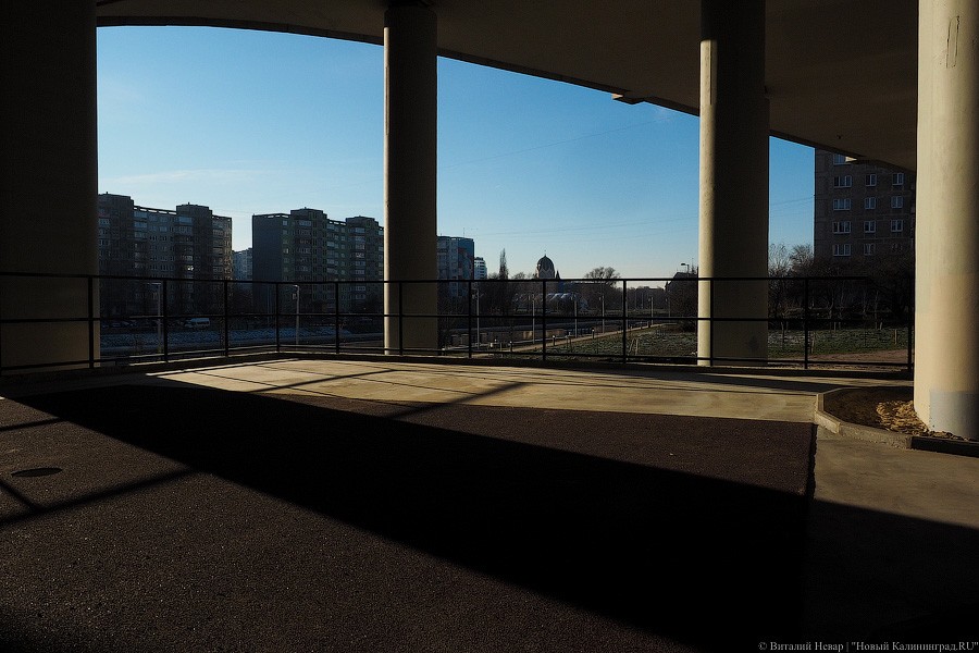 Под Второй эстакадой обустраивают площадку для паркурщиков и роллеров