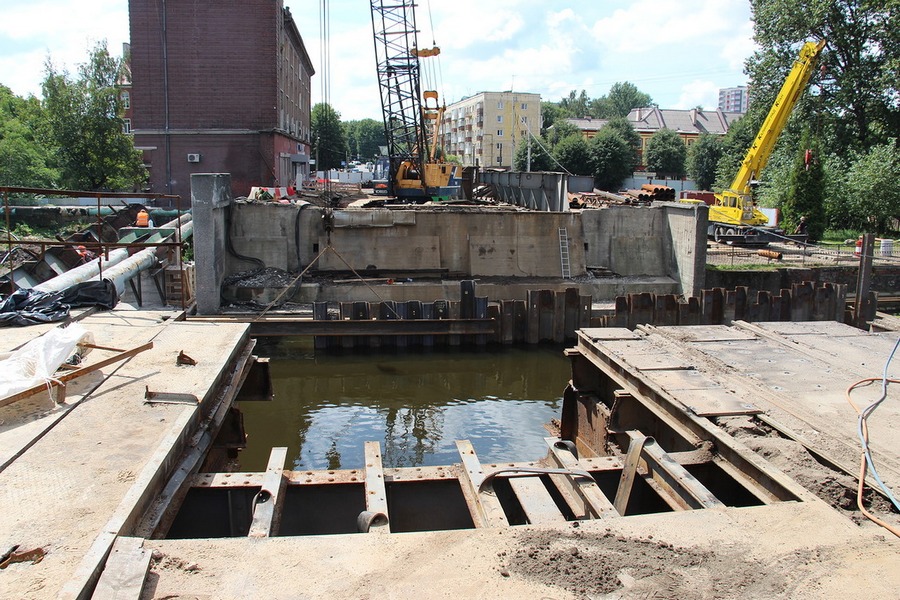 В Калининграде частично разобрали Высокий мост (фото)