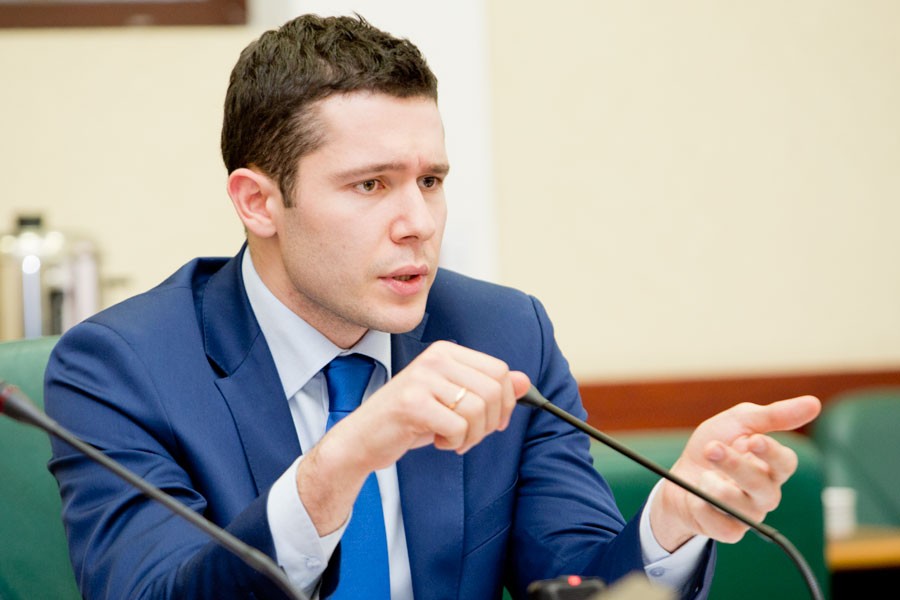 Алиханов посоветовал мэру собрать долги, чтобы содержать Восточную эстакаду