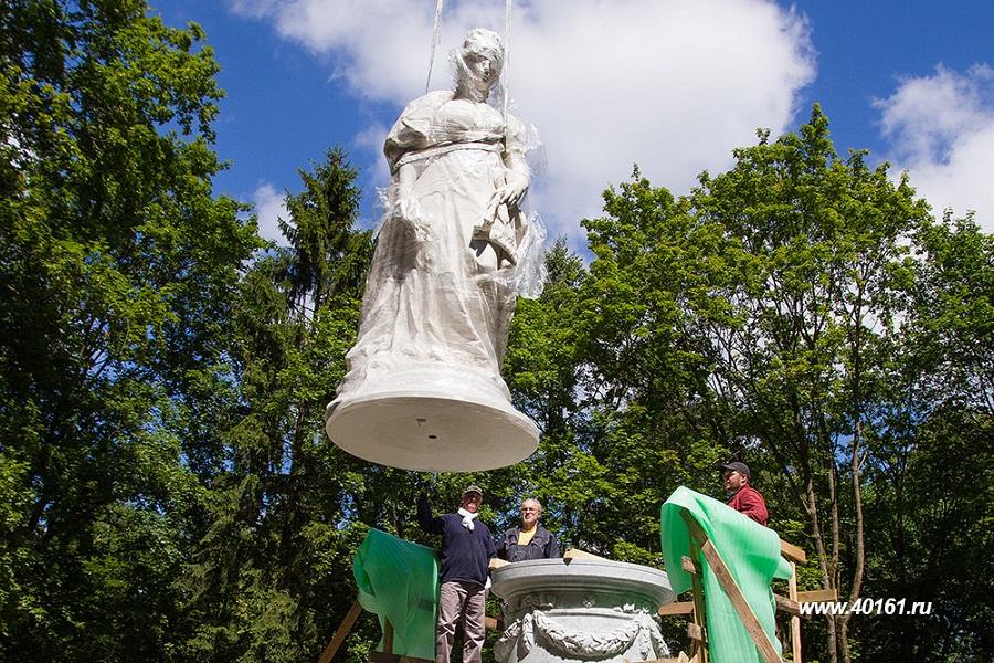 В Советске установили 3-метровую мраморную скульптуру королевы Луизы (фото) 