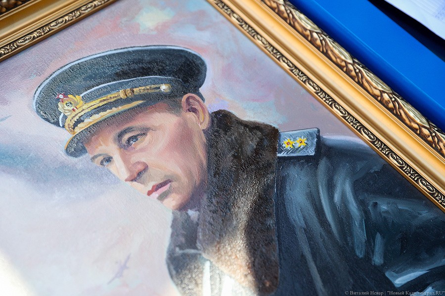 Трудный путь во флот: на БДК «Иван Грен» подняли Андреевский флаг