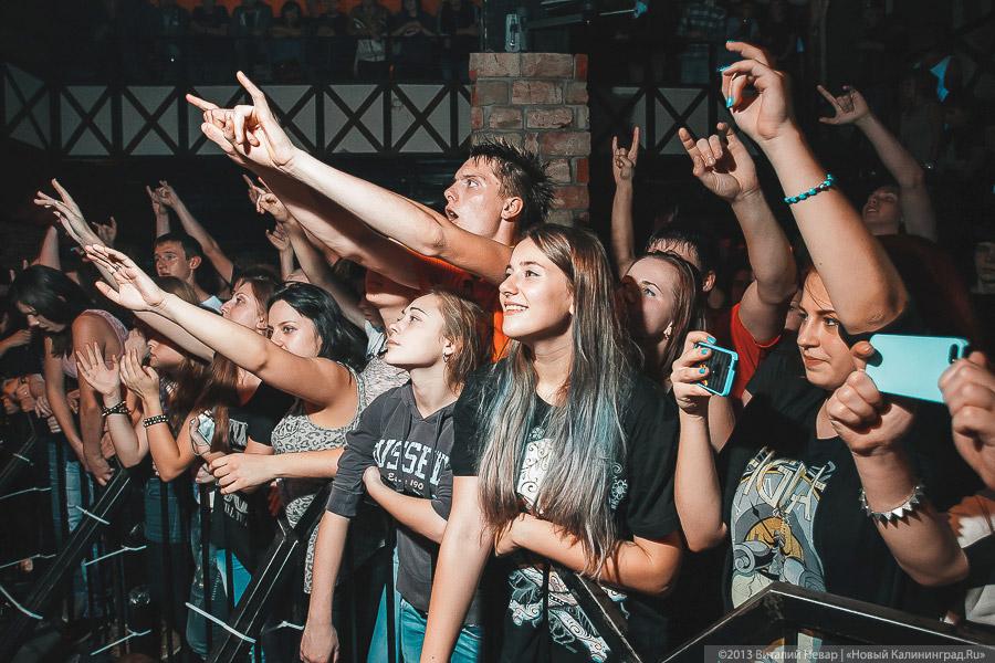Много шума — и ничего: в клубе «Кури Бамбук» выступила Stigmata