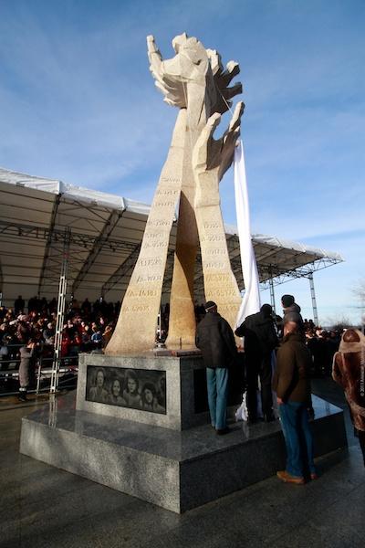 Итоги-2011: сто шагов назад