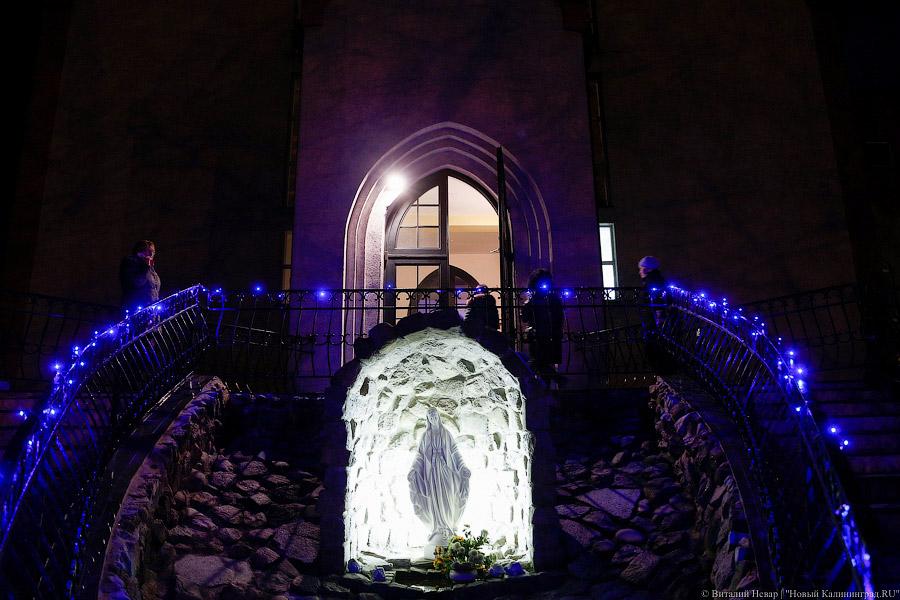 Сочельник, свечи, тишина: как встречали католическое Рождество в Калининграде