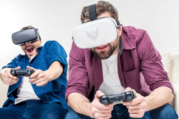 Побывай в виртуальной реальности: подари себе новый мир с VRoom