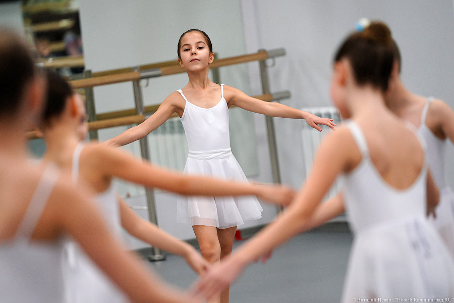 Па-де-де и пор-де-бра: Московская академия хореографии провела урок балета в Калининграде (фото)