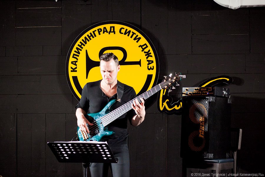 Запутанная музыка: выступление джазового трио «Confusion Project»