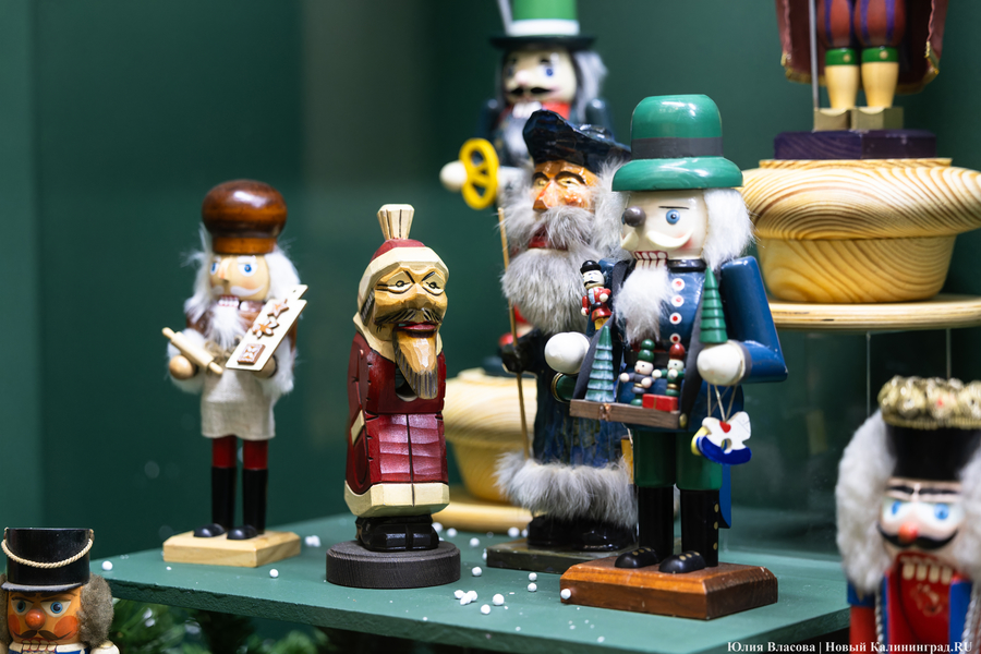 Символы Рождества и мир Гофмана: в Музее искусств открыли новогодний проект (фото)