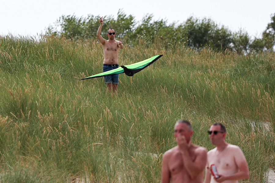 Отчего змеи летают как птицы: на Куршской косе провели фестиваль воздушных змеев (фото)