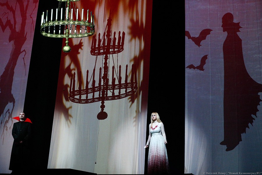 Премьера живых мертвецов: спектакль «Дракула» в Калининградском драмтеатре