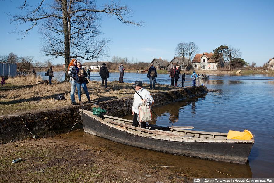 Прокуратура требует построить мост через реку в поселке Матросово
