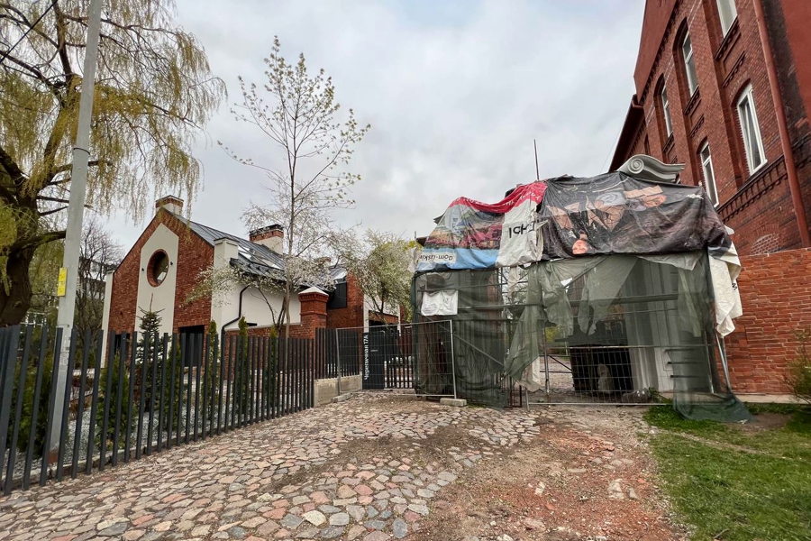 Реставрация арки Лёбенихтского госпиталя затягивается