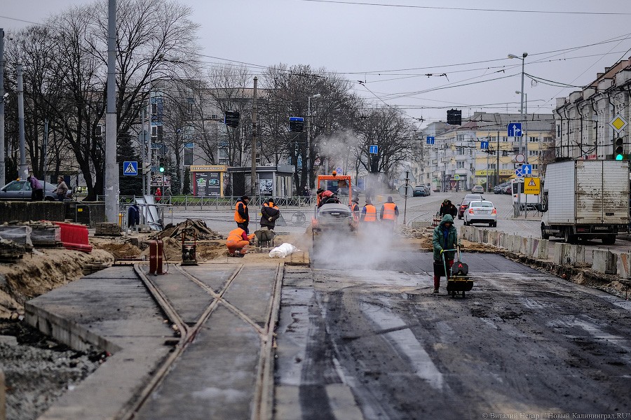 Временная брусчатка: как Киевскую готовят к техническому открытию движения (фото)