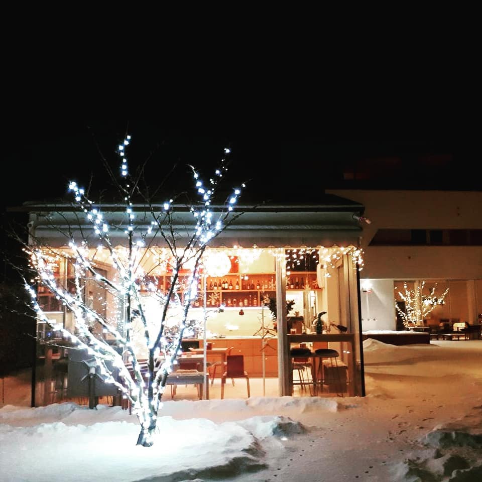 «Отель 12»: новогодняя ночь не по стандарту