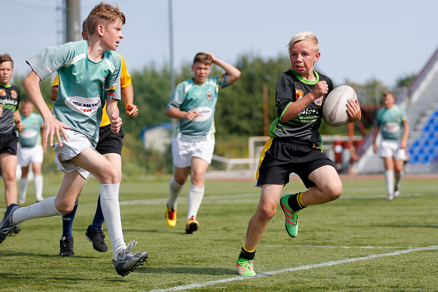 С овальным мячом: как в Калининграде прошёл турнир по регби (фото)