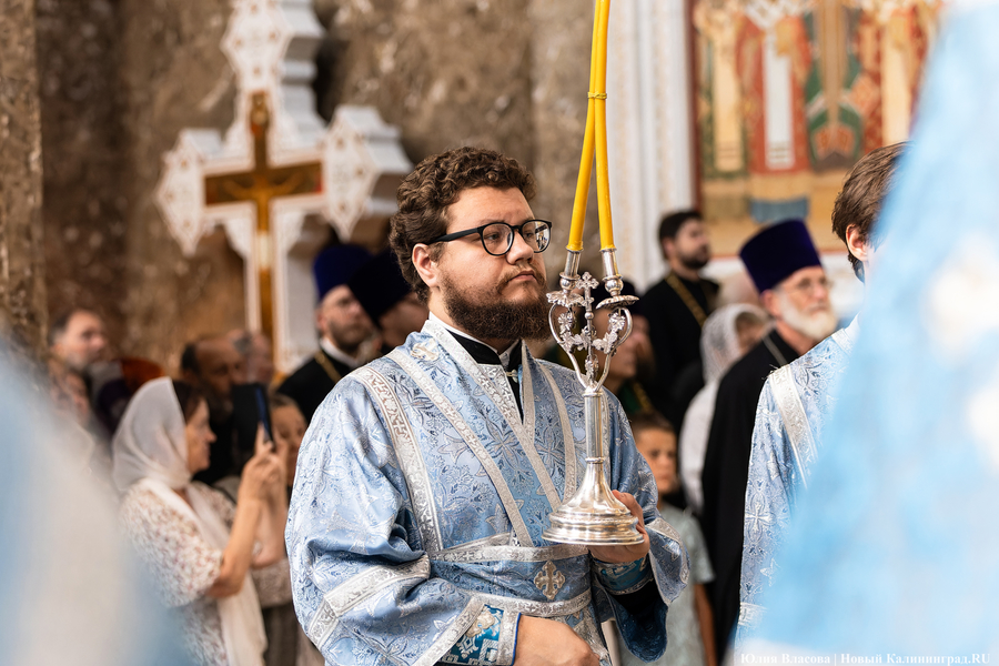 В Калининграде отслужили молебен в честь Казанской иконы Божией Матери (фото)