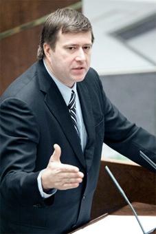 Глава Минюста хочет сажать за коррупцию на 40-50 лет