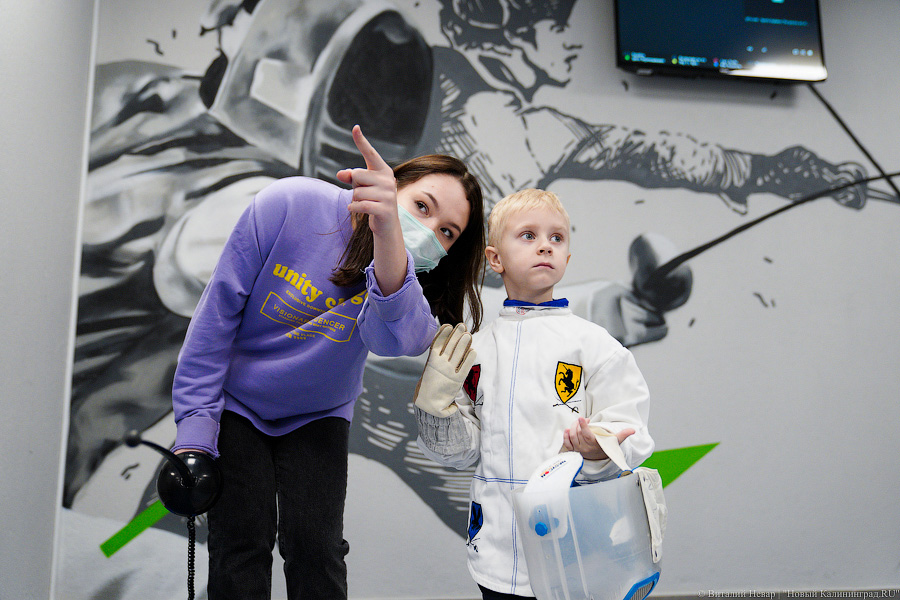 На острие атаки: в Калининграде открылась первая школа фехтования