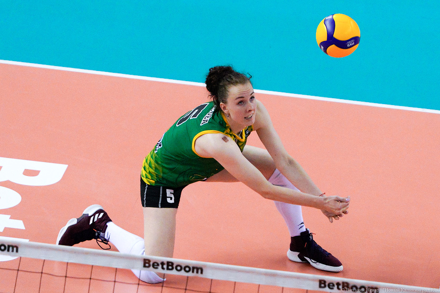 Сборная и 3 сильнейших клуба: волейбольный турнир на Кубок губернатора в «Янтарном»